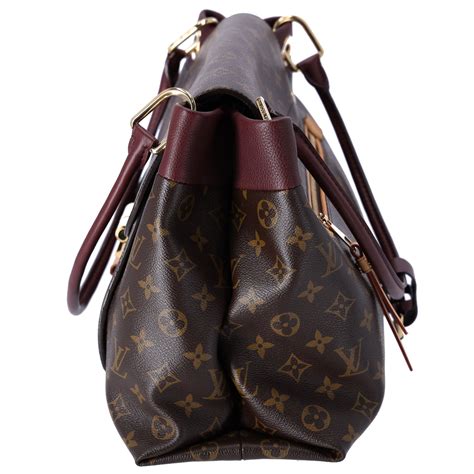 LOUIS VUITTON Monogram Olympe Bordeaux .